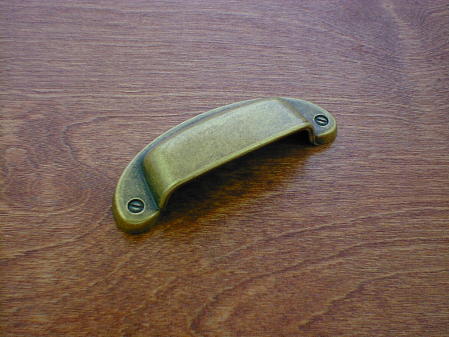 antique brass half round shell bin pull (sm) ch-0297.09
