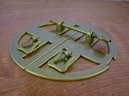 antique brass 6-1/2" round backplate w/bail pulls