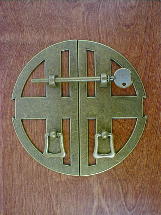 antique brass 6-1/2" round backplate w/bail pulls