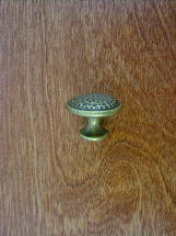 antique brass anviled top round button knob