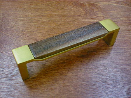 CH-20wngb brushed golden brass fuse metal walnut pull