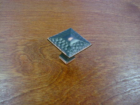 highlighted bronze finish peened top pyramid knob