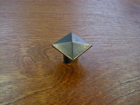 antique copper finish mission sq. pyramid knob