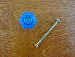 brilliant blue glass medium knob w/nickel bolt