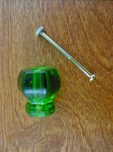 ch5263 emerald green glass large knob w/nickel bolt